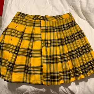 💛🖤FOREVER 21 SKIRT🖤💛